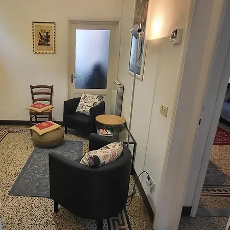 Bright Close To Downtown * Florence