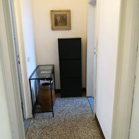 Bright Close To Downtown * Florence