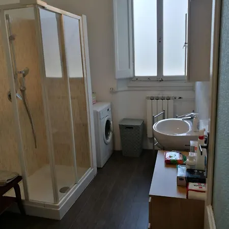 Bright Close To Downtown Lägenhet Florens